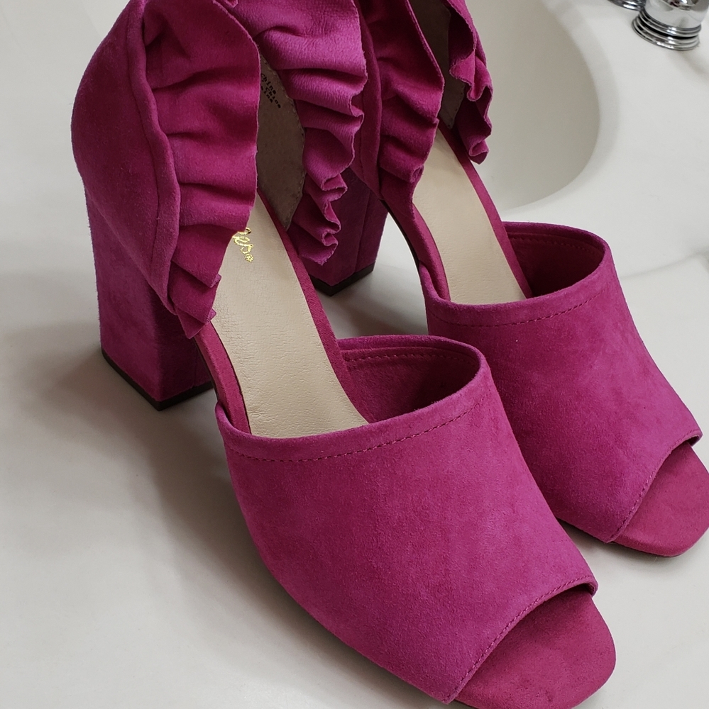 Seychelles peep toe sandals